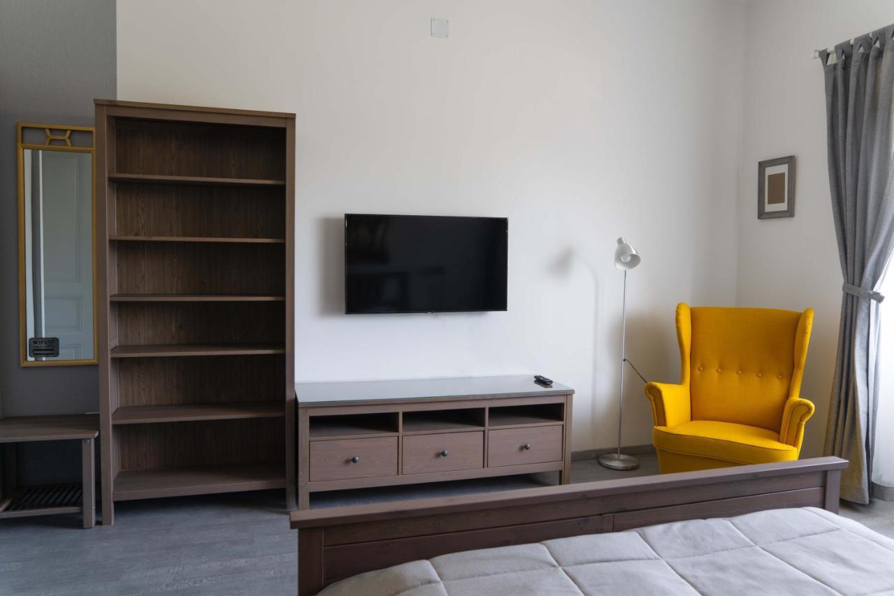 Kunfoglalas Apartmanhaz Kisujszallas エクステリア 写真